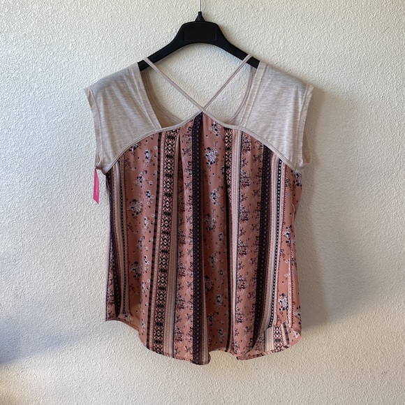 Pattern Top - Picture 2 of 4